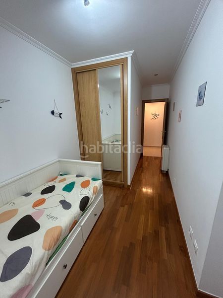 Foto 270552f9-956a-477c-b51e-b7b45e179cb2. Rent flat with parking in Aguiño Ribeira