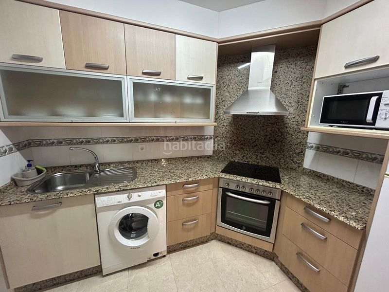 Foto 3ac8b07f-576c-4edd-b5fe-3b9c9c5d4d87. Rent flat with parking in Aguiño Ribeira
