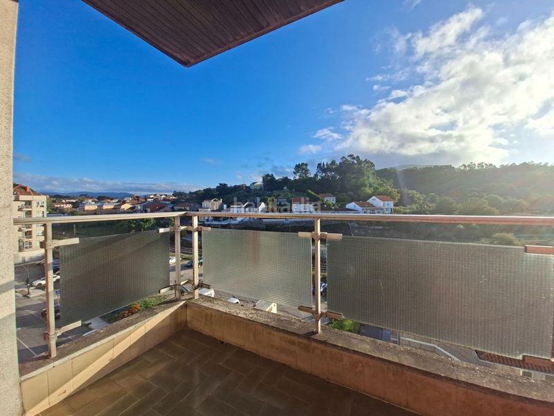 Foto 11a6be61-388d-421d-9241-04997360d60d. Appartement dans avenida avenida rosalía de castro 107 dans Vilagarcía de Arousa