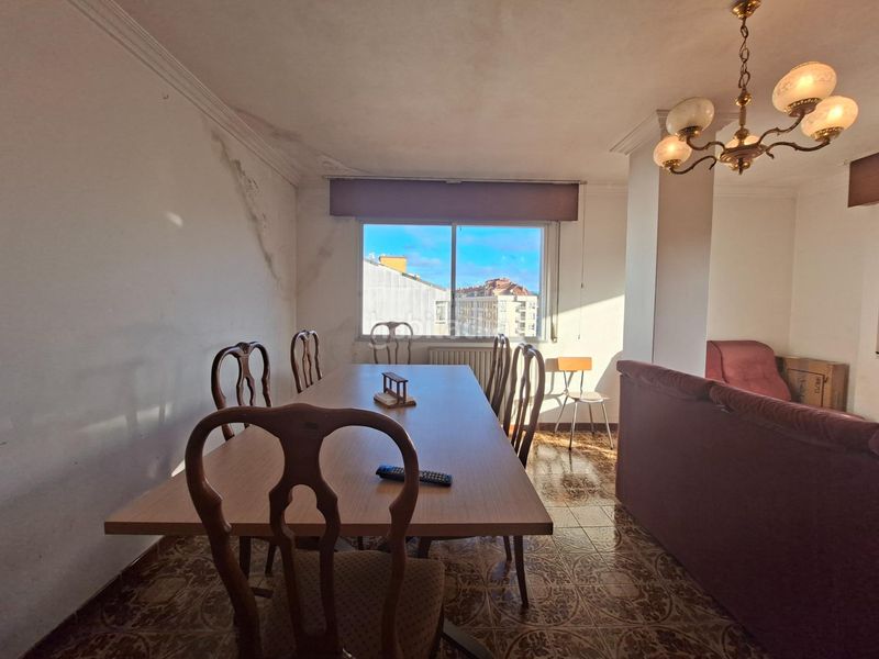 Foto 24a57331-8c74-48cd-9035-de27aa4c1be7. Appartement dans avenida avenida rosalía de castro 107 dans Vilagarcía de Arousa
