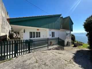 House in Pobra do Caramiñal (A). Una casa única frente al mar