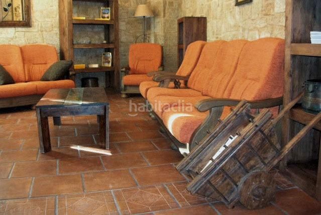 Foto f5de438c-a76c-45c8-8740-6af5b68931b1. Lloguer casa amb calefacció aparcament a Catoira
