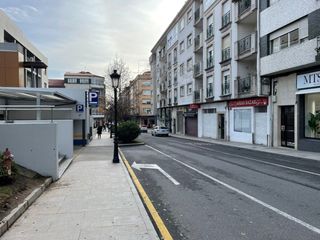 Rent Business premise  Calle robustiano perez del rio. Local en alquiler