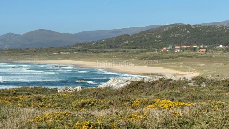 Foto f7ef92c9-e1ef-42b9-97fa-780a1c3b7bfc. Pis amb aparcament a Corrubedo Ribeira