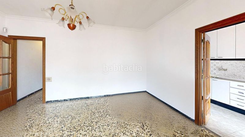 Foto 3615f466-7793-4d53-91d4-5d495661af91. Casa adossada amb calefacció aparcament a Els Merinals Sabadell
