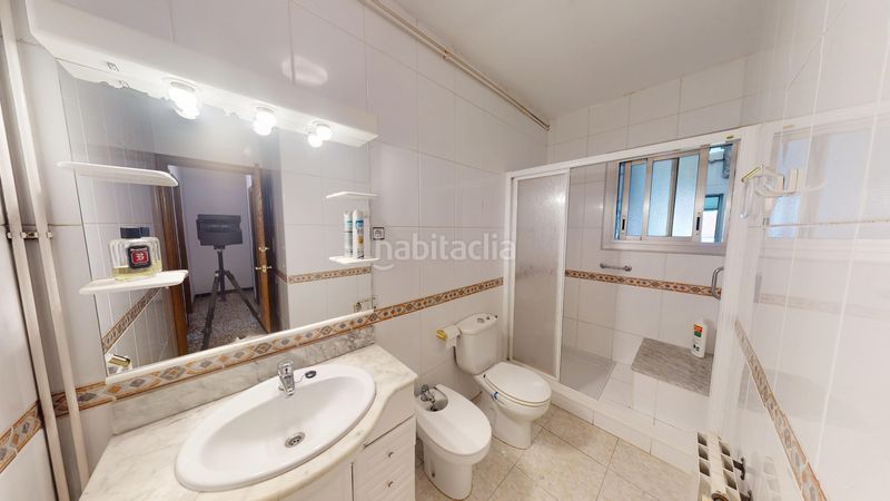 Foto 6fb459da-f8bb-4732-a45d-ce5cc4853045. Casa adossada amb calefacció aparcament a Els Merinals Sabadell