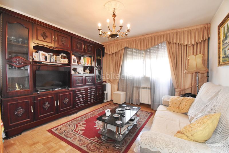 Foto fe1a017d-e4ad-46f1-9956-59075b9e43cf. Flat with heating in Ventas Madrid
