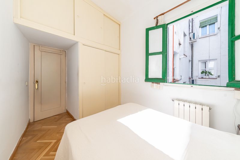 Foto a98e41a2-d381-4018-b8c6-f8f0c4260982. Piso en Universidad-Malasaña Madrid