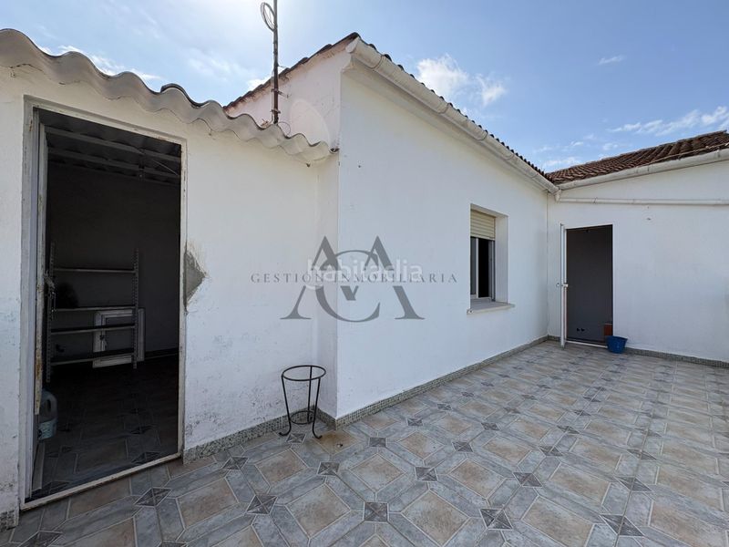 Foto 541afaa9-45e3-46e3-931c-b4ff286eea1a. Casa amb aparcament a jardín Lucena Lucena