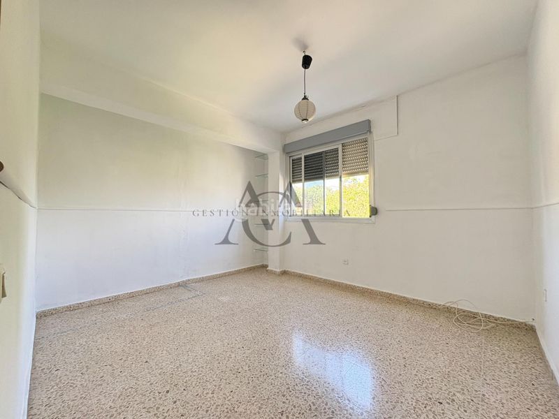 Foto a66652f0-fee5-4d03-b08e-3701a0dbb666. Casa amb aparcament a jardín Lucena Lucena