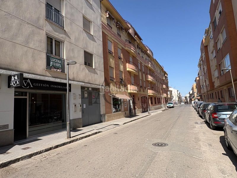 Foto 3db38573-502c-4da5-a4a5-8818208acbb0. Aparcament cotxe a Poleares Lucena