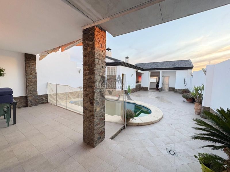 Foto 03677301-7fcb-4a2f-b121-5fe2cceb465f. Casa amb piscina a Navas del Selpillar Lucena