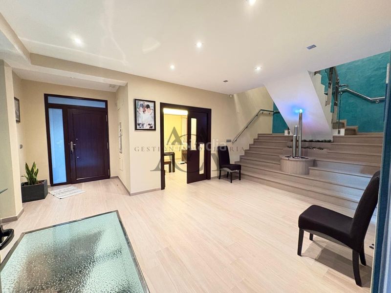 Foto 5fb11aec-0e5e-4bb7-93df-6931f158e5ff. Casa amb piscina a Navas del Selpillar Lucena