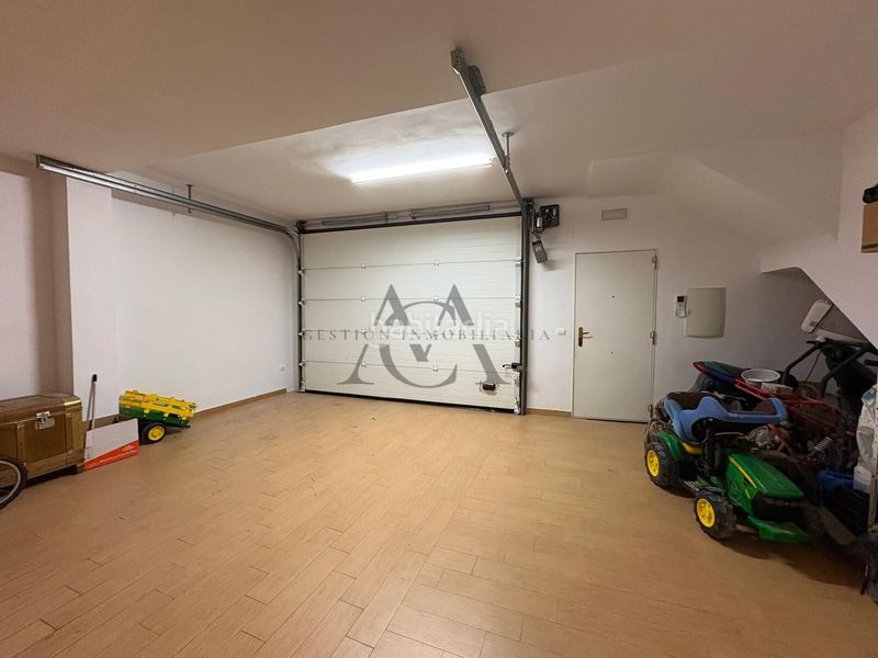 Foto 84ff0f1e-a360-4387-a3e0-21c2b451b2d9. Casa amb piscina a Navas del Selpillar Lucena