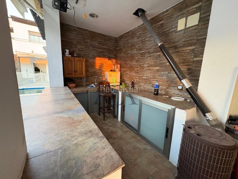 Foto f47badde-478d-4408-a2a4-5d02347d09fe. Casa amb piscina a Navas del Selpillar Lucena