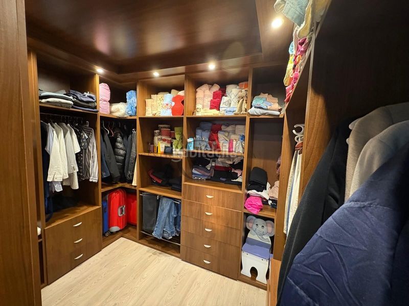 Foto f767fae2-f3ec-40b7-96e5-75d94be51307. Casa amb piscina a Navas del Selpillar Lucena