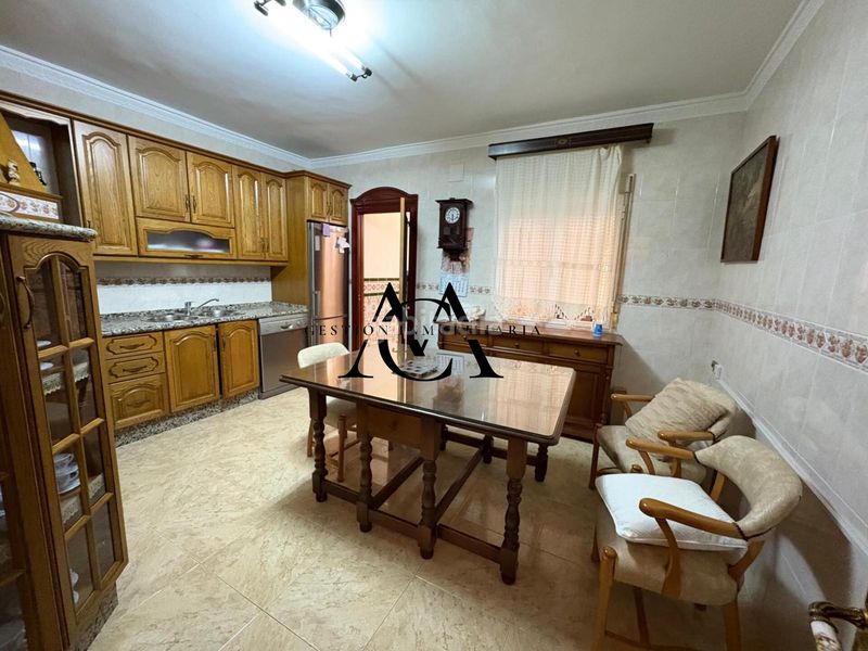 Foto c455b627-e1d5-4b2b-9fa6-d5c5d5a12be2. Casa a San Francisco Lucena