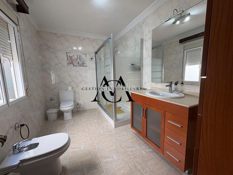 Foto e2e96b7c-deaa-40d5-91eb-e1d4fbf1e873. Casa a San Francisco Lucena