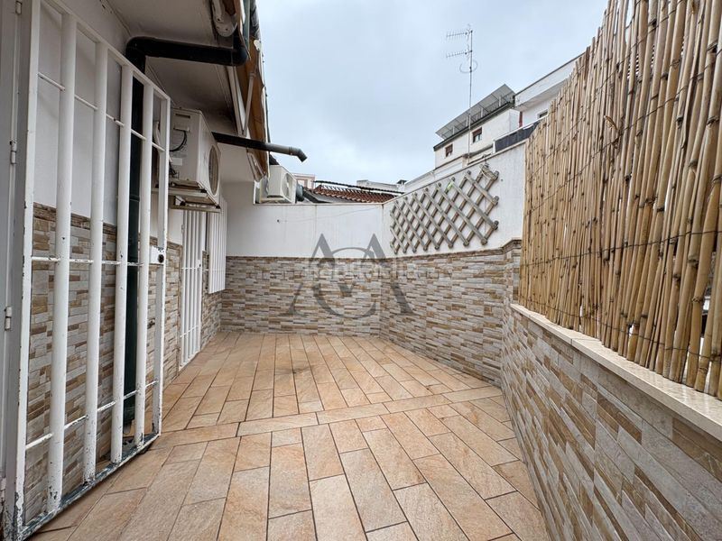 Foto 8c529cdd-04a3-4a5f-8841-92b385614352. Casa adossada a Centro Lucena