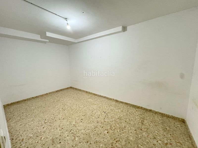 Foto cc9ebb24-b7b4-472e-b3ad-b818032f62b9. Local comercial a Centro Lucena