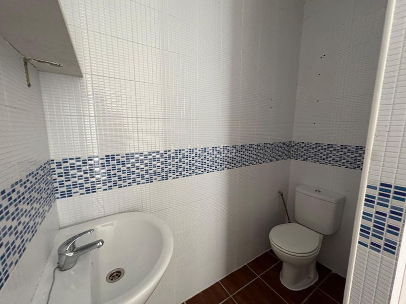 Foto ccd81086-9c51-4118-b4fb-79fd08e0ad28. Local comercial a Centro Lucena