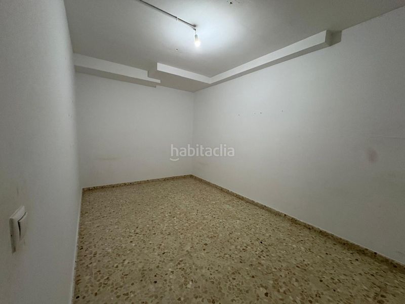 Foto dd96efc0-b469-4f0d-b84c-fea3717a3e0f. Local comercial a Centro Lucena