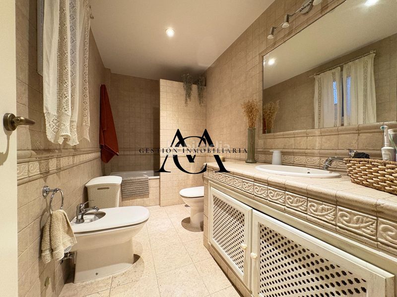 Foto d8d58d43-958d-47d0-b745-78e18e730944. Casa a El Valle Lucena