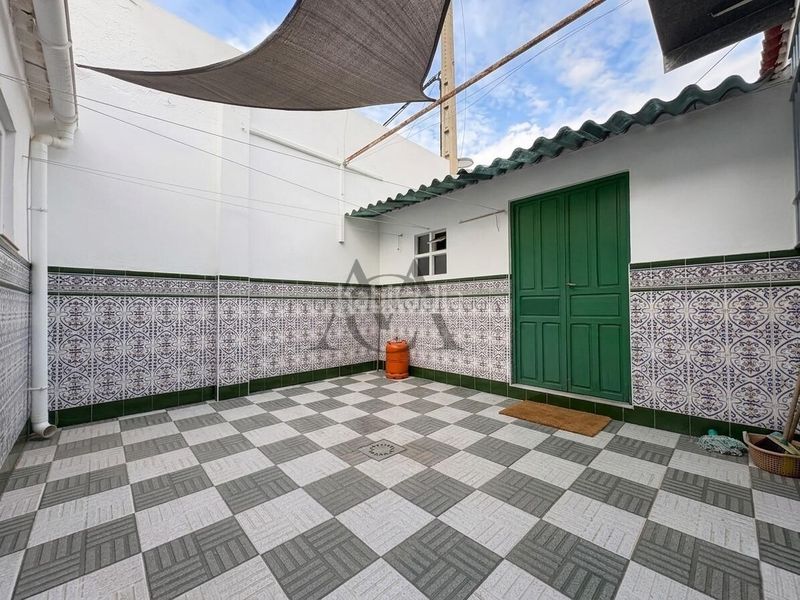 Foto d2fd7bed-3f6e-46a4-afce-c850e0bf1b0f. Casa a El Valle Lucena