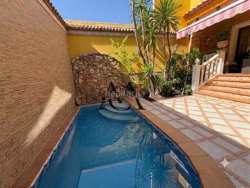 Foto bfb4d7ed-a739-47a2-8d7f-59f7d57f0502. Casa amb aparcament piscina a El Carmen - La Barrera Lucena