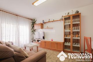 Pis a Llatí. Piso en venta en santa coloma de gramenet