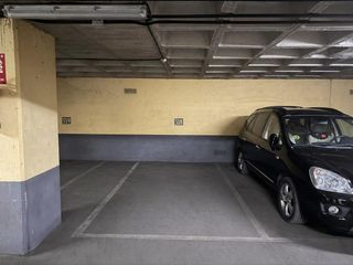 Miete Autoparkplatz in Ibiza. Garaje en calle menorca 14, ibiza, retiro, madrid.