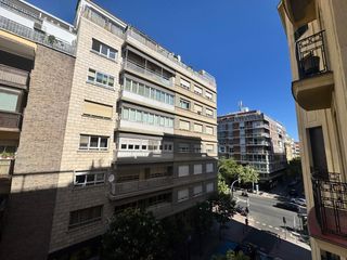 Affitto Appartamento in Lope de rueda 25. Piso en calle lope de rueda 25, ibiza, madrid. con plaza de gara