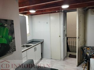 Alquiler Estudio  Calle poeta campos vasallo. Deja de buscar! el estudio que lo tiene todo te está esperando e