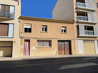 Reihenhaus in Ejea de los Caballeros. Excelente oportunidad en el corazón de ejea de los caballeros!