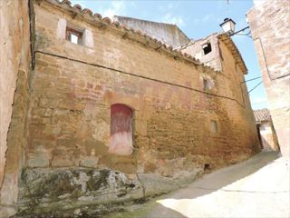 Casa en Ejea de los Caballeros. Casa de piedra en farasdues