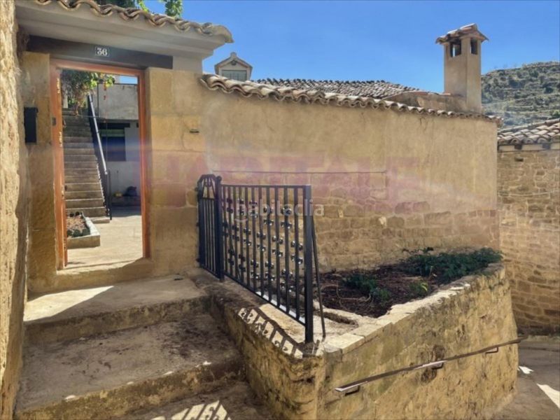 Foto d27d3b83-9451-4b5e-8d18-f8db7760b604. Casa a Uncastillo