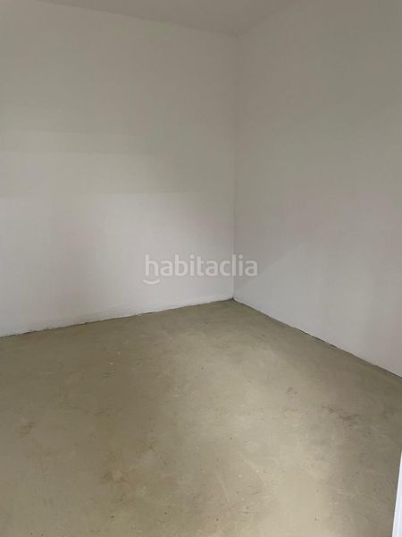 Foto b646aa44-6a6b-4969-af28-6185949e6559. Aparcament cotxe a Ejea de los Caballeros