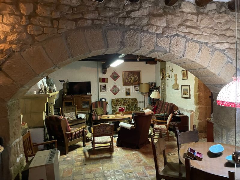 Foto 45b52c38-d5e1-4695-829d-a9302f02014b. Casa adossada a Uncastillo