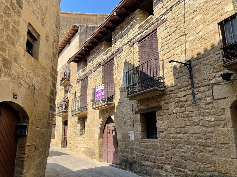 Foto 729c1f7b-5059-495f-b10e-f87ee766e2ea. Casa adossada a Uncastillo