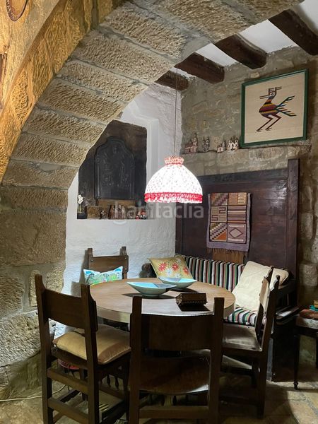 Foto b7be127c-7354-4071-b83a-55dea129bf70. Casa adossada a Uncastillo