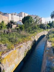 Landgut en Garres y Lages. Parcela r�stica de 715 m� con regad�o
