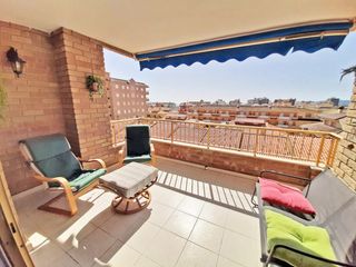 Pis  Carrer riu albaida 5. Preciosa vivienda con terraza a escasos metros del mar