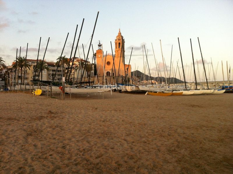 Foto 1724ced5-37cd-459b-ba35-a68bf10b40d7. Pis amb calefacció aparcament piscina a La Plana Sitges