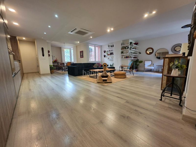 Foto 0d32a56f-f3f2-4942-8a39-df8aa7c3b95a. Planta baixa amb aparcament a Sarrià Barcelona