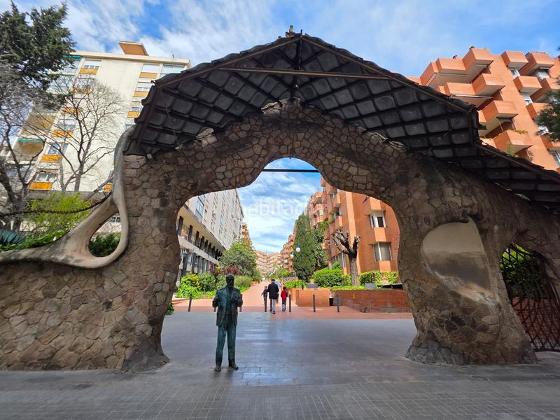 Foto 37f6396a-48aa-4e17-9b41-81b65e7d0ebb. Planta baixa amb aparcament a Sarrià Barcelona