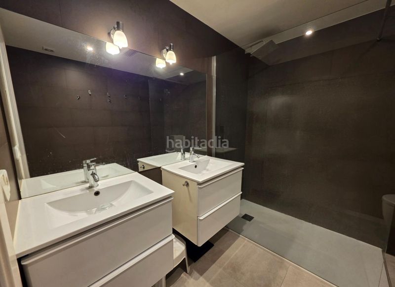 Foto c2d36448-f723-41b6-b89d-c1213daf440c. Planta baixa amb aparcament a Sarrià Barcelona