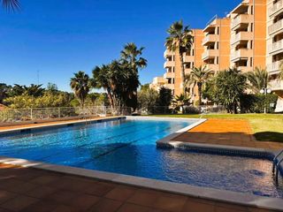 Piso  Passeig passeig pujades. Increibles vistas al mar y dos habitaciones dobles