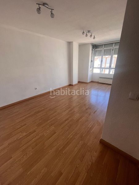 Foto 843738f8-ced9-4308-b2af-14096467345e. Pis amb calefacció aparcament a Centro Azuqueca de Henares