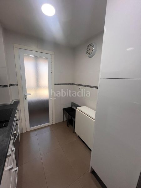 Foto a13aee17-20eb-47de-a5fe-40808f308637. Pis amb calefacció aparcament a Centro Azuqueca de Henares