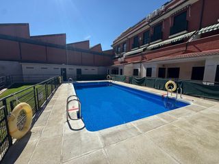 Pis  Carretera de toledo. Piso de 2 dormitorios con piscina, garaje y trastero en aranjuez